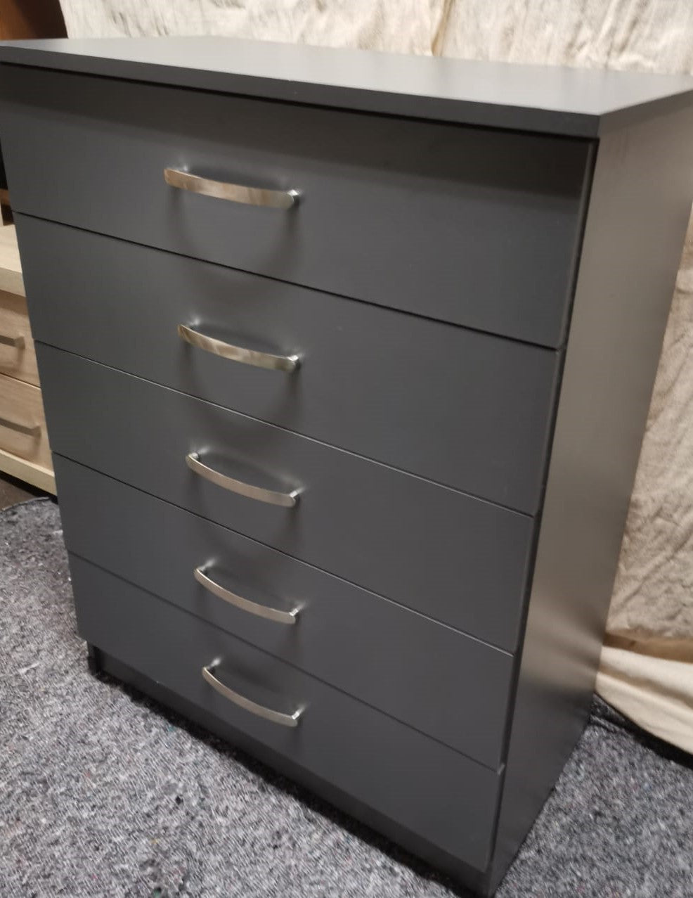 WW Chest of draws white or grey