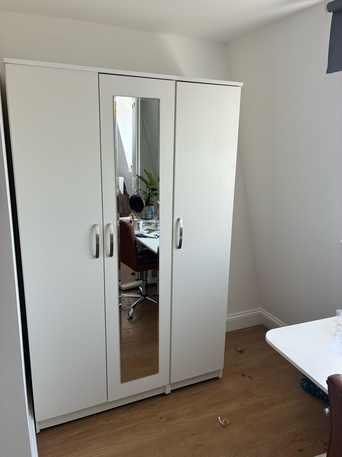 WW wardrobe 3 doors