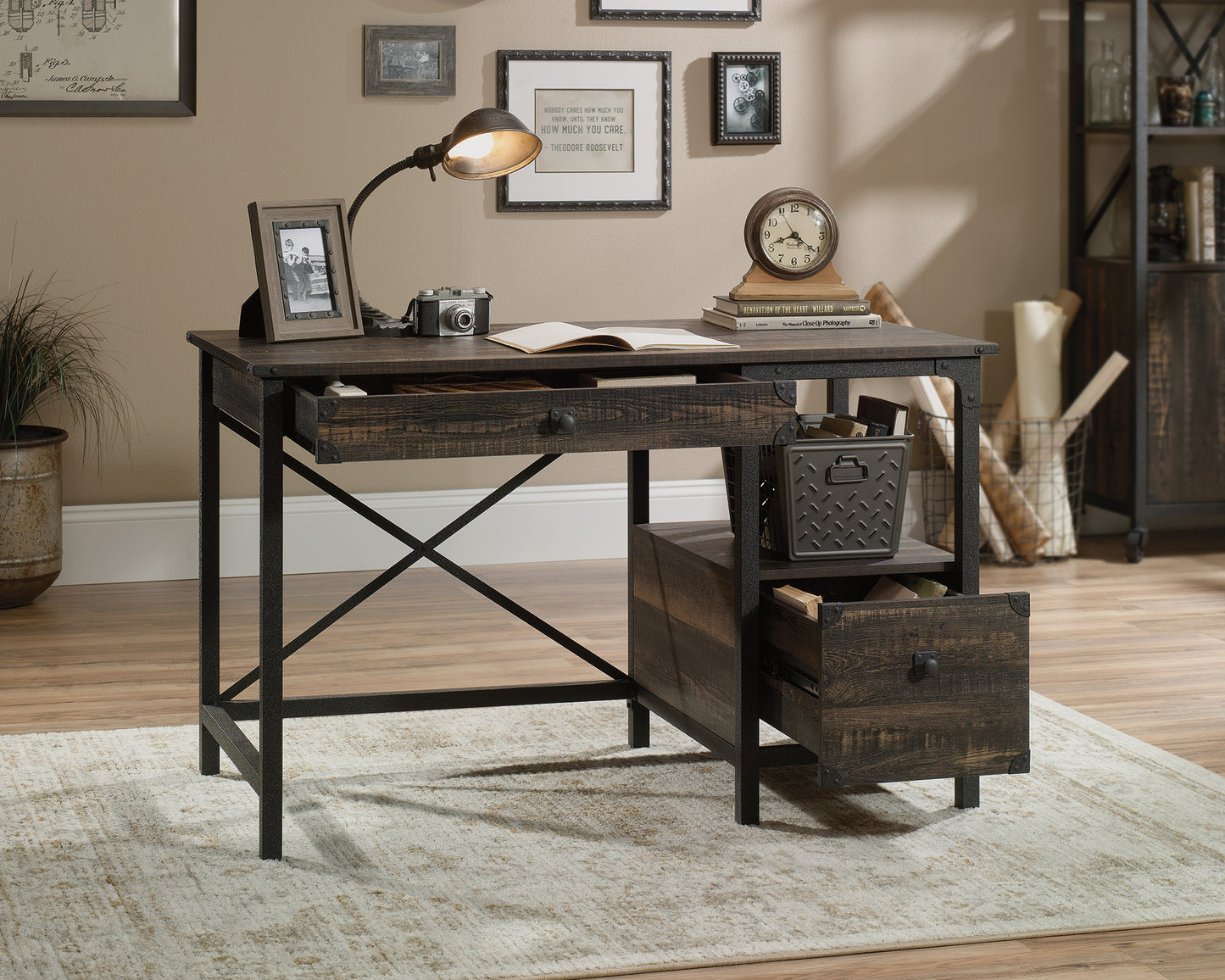 STEEL GORGE DESK CARBON OAK