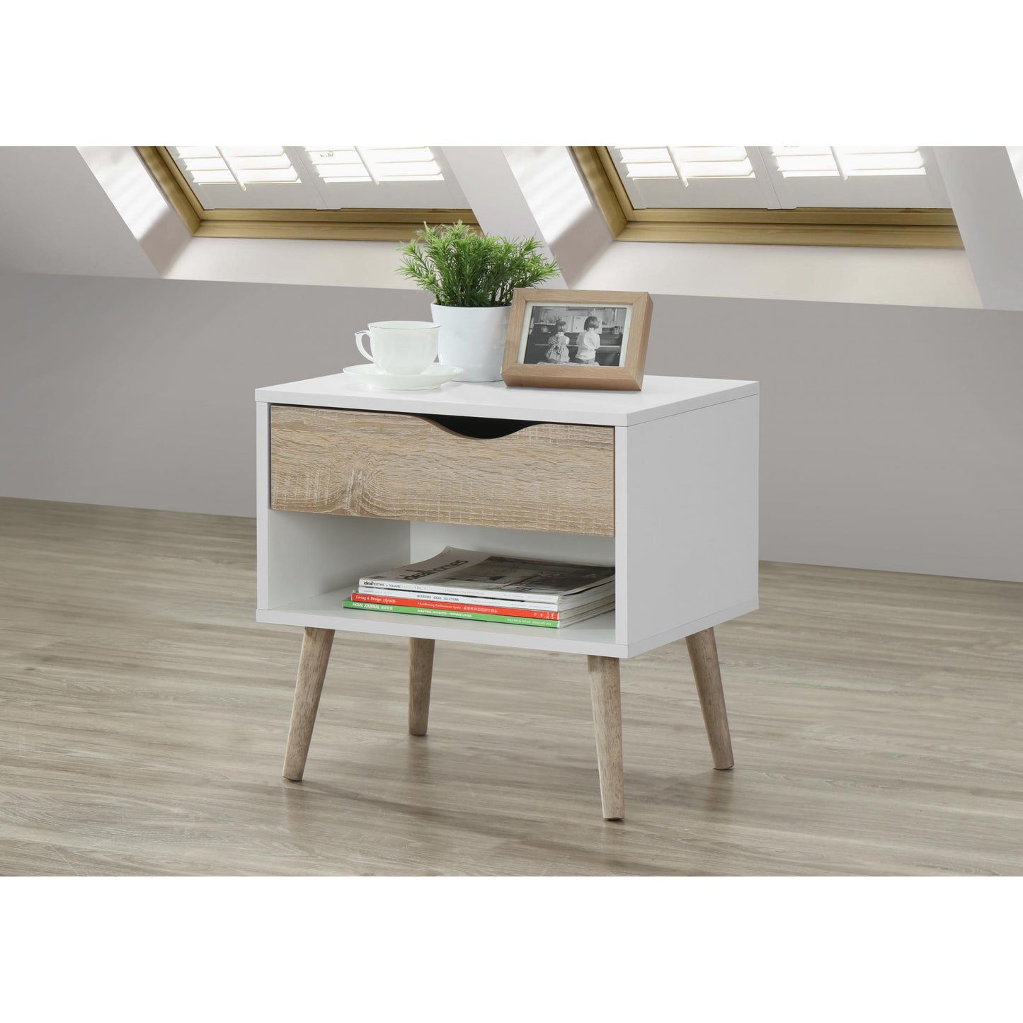 Mapleton Bedside (1000117377)